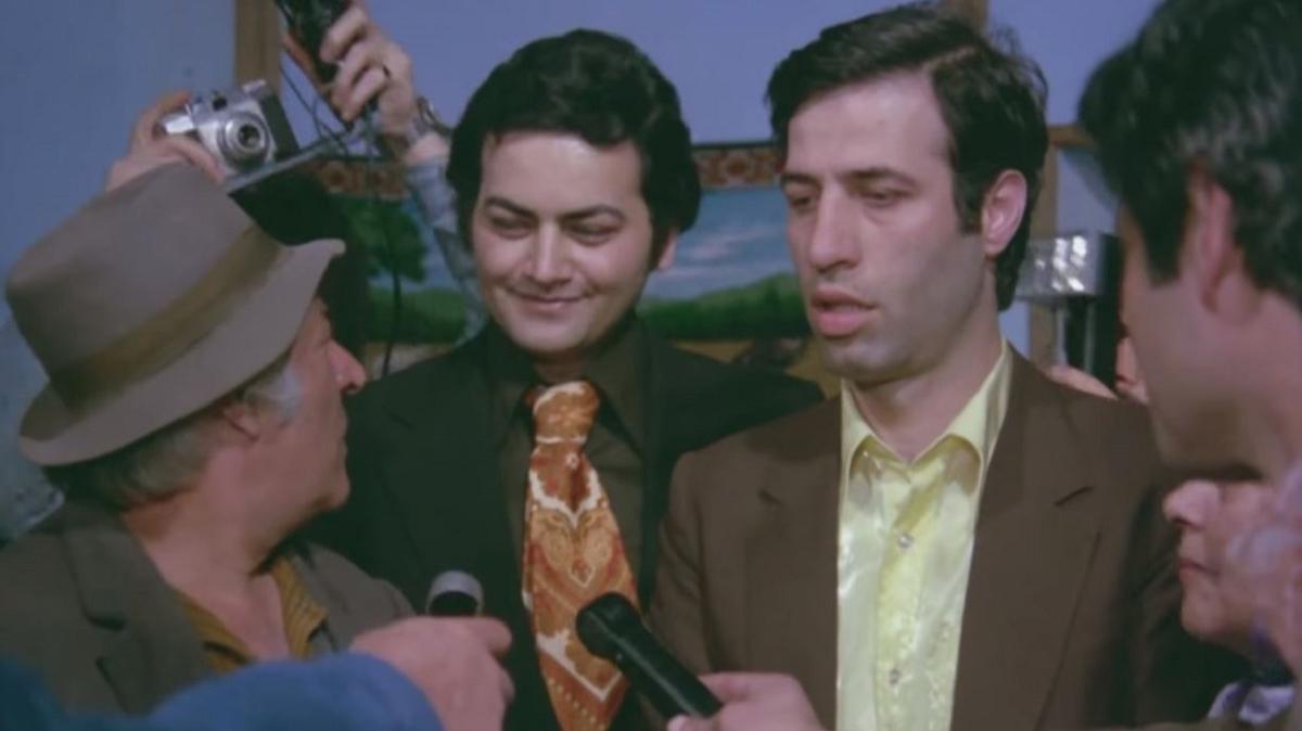 Yllarca izledik ama hi fark etmedik! Bu kareye dikkatlice bakn! Meer Kemal Sunal'n Yz Numaral Adam filminde...