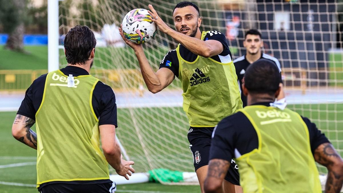 Romain Saiss'in performans parmak srtyor