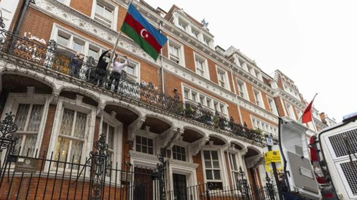 Azerbaycan'n Londra Bykelilii binas saldrya urad