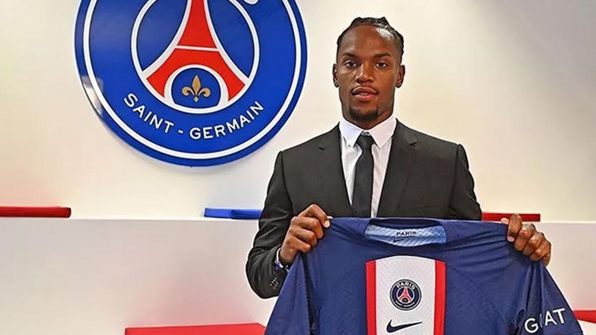 Paris Saint-Germain Renato Sanches'i kadrosuna katt