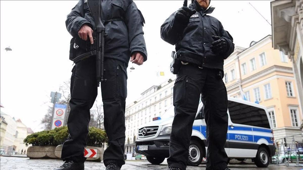 Alman polisi 16 yandaki genci ldrd