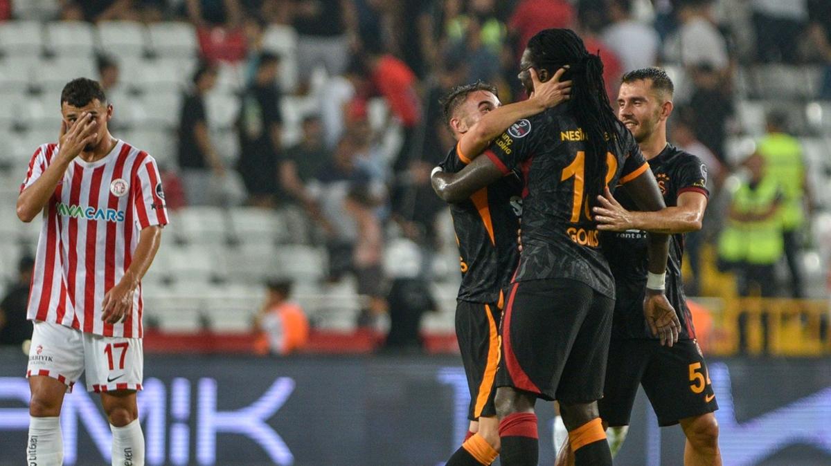 Dnya Galatasaray' arad