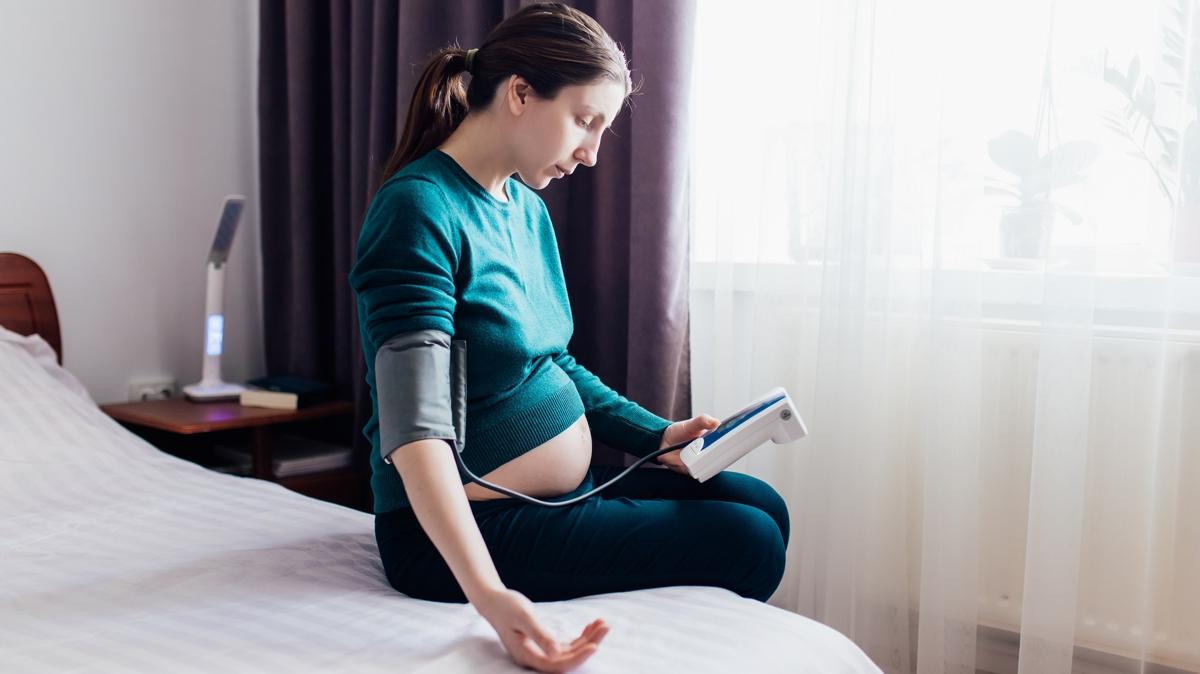 Hamilelikte yksek tansiyon erken douma neden olabilir