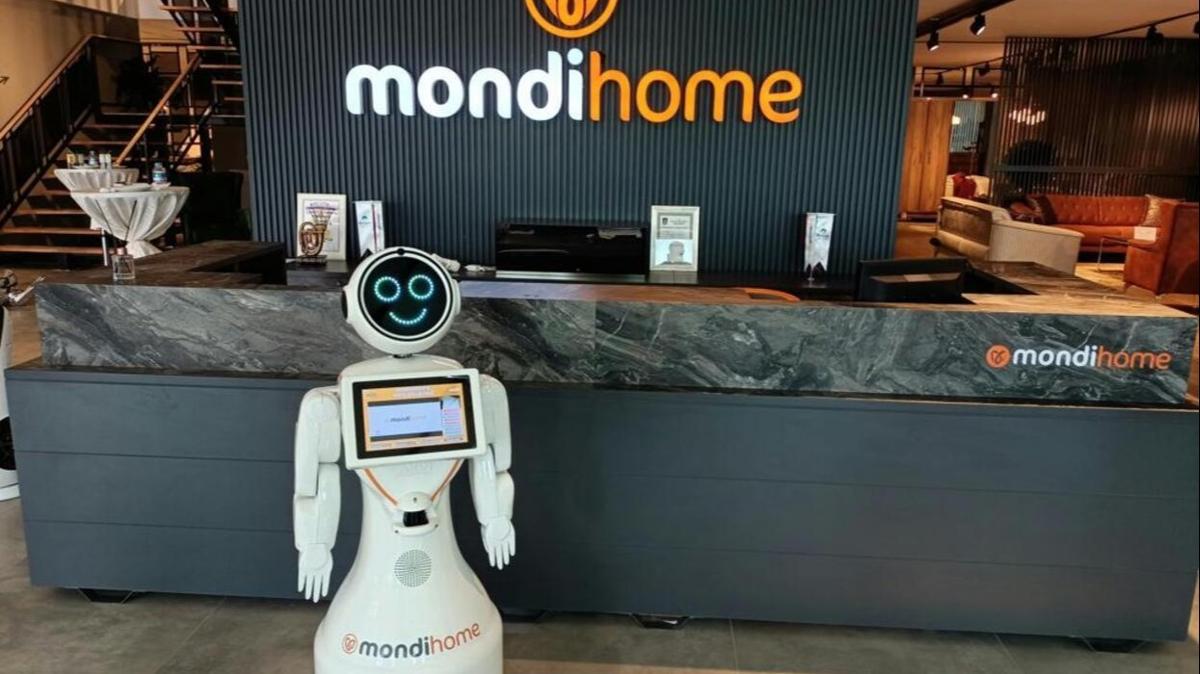 Mondihome'un Polatl maazasnda 'robot mteri temsilcisi' dnemi