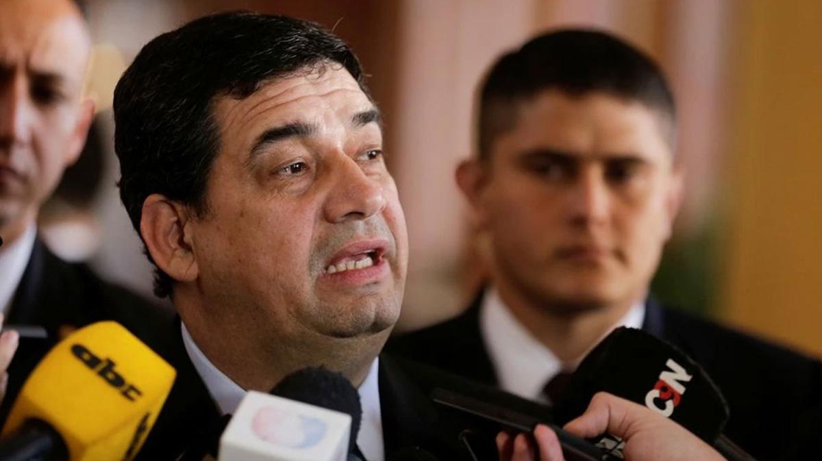 Yolsuzlukla sulanan Paraguay Devlet Bakan Yardmcs istifa etti