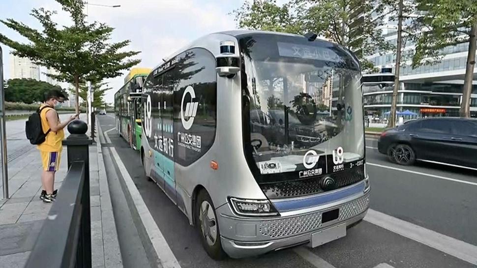 Çin'de sürücüsüz otobüsler test edildi