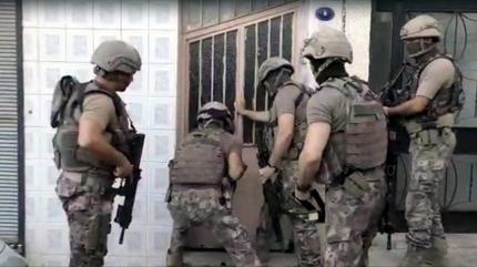 İzmir'de uyuşturucu operasyonu: 29 gözaltı!