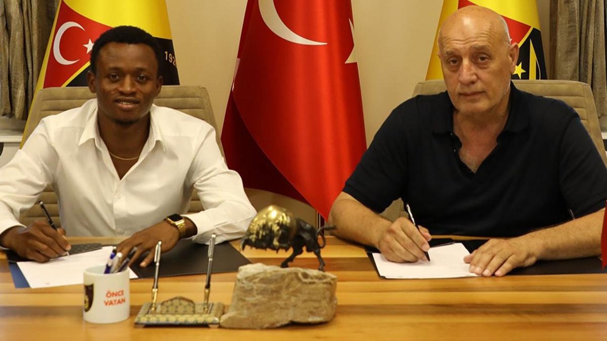 stanbulspor'dan golc takviyesi! Ganal forvet Raymond Frimpong Owusu'yu transfer ettiler