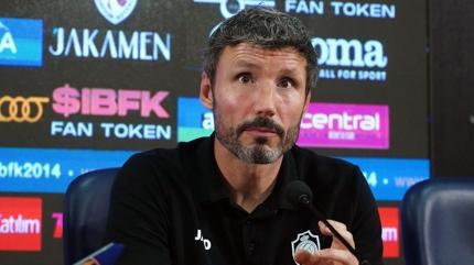 Marc van Bommel, 88'de gelen beraberlikten memnun: '�zlemesi s�k�c�yd� ama iyi bir sonu� ald�k'