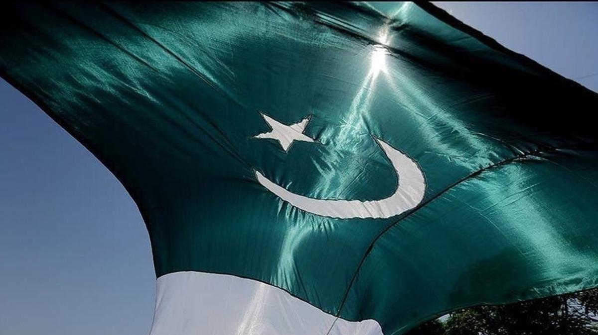 Pakistan, IMF'nin talebi gerei ithalat yasaklarn kaldracan duyurdu