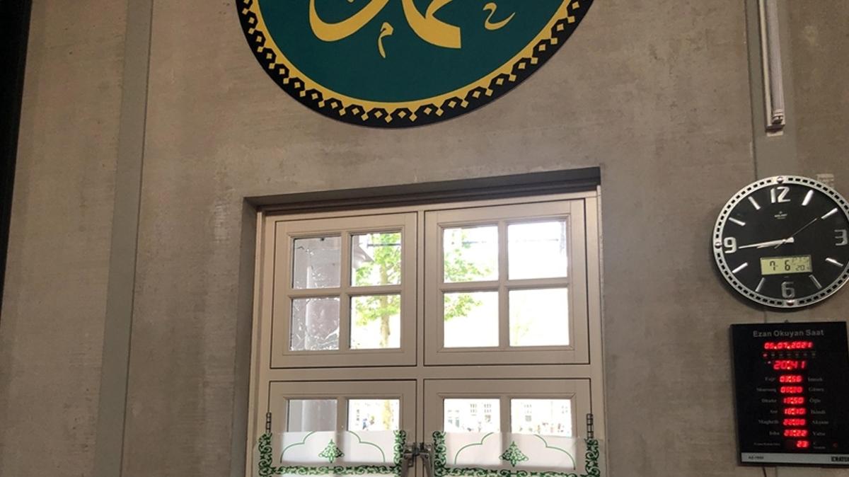 Hollanda'da Veldhoven'de bir cami kundakland