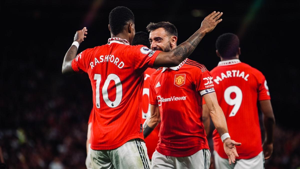 Manchester United eytann bacan Liverpool ma ile krd! Derbiyi 2-1 kazandlar