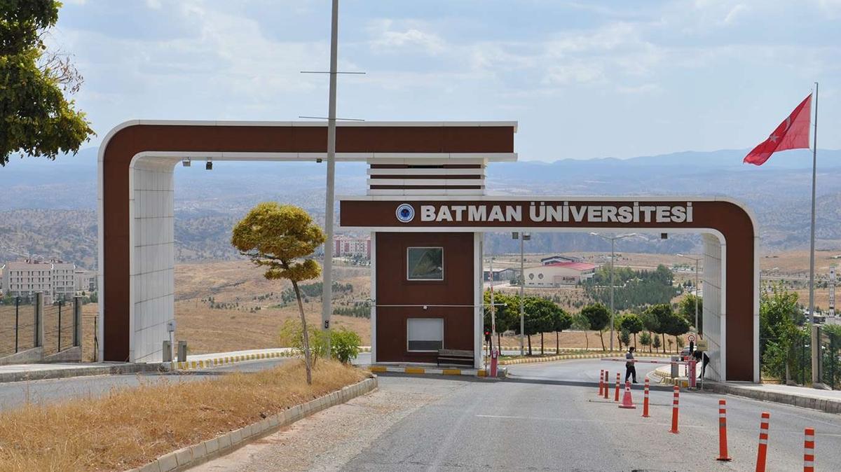 Batman niversitesi retim yesi alm yapyor!