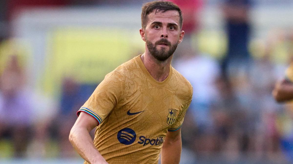 Miralem Pjanic'e teklif yayor! Takmdan ayrlacak m"