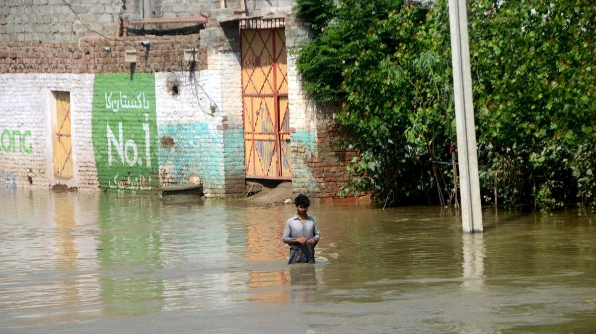 Pakistan'da selden lenlerin says bini at