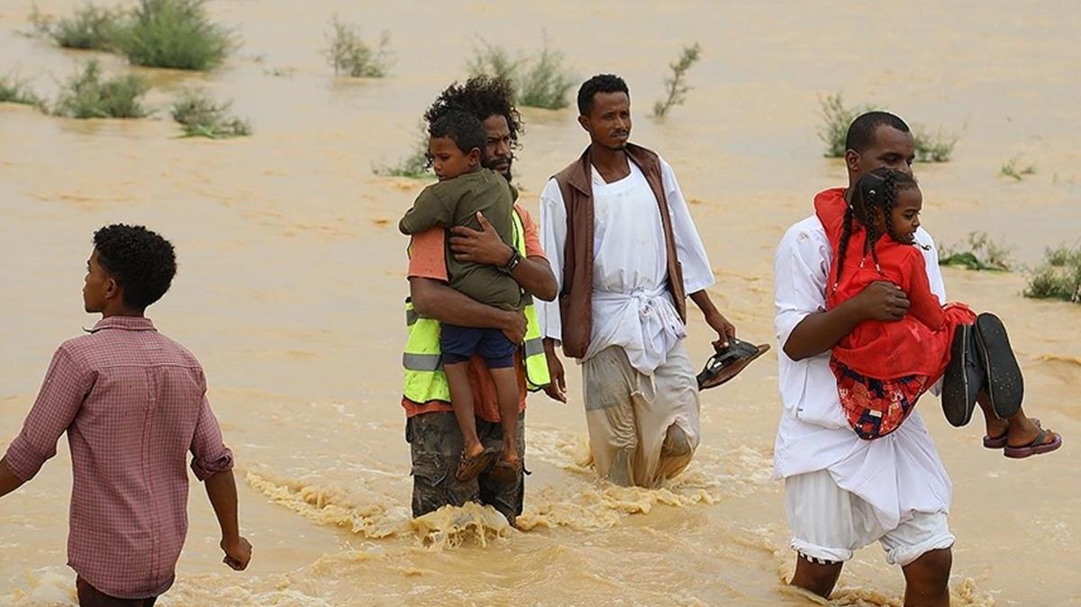 Sudan'da yaanan sel felaketleri can almaya devam ediyor