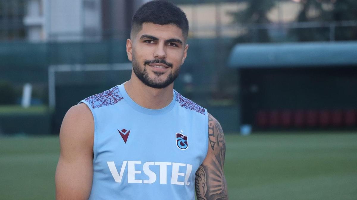 Eren Elmal Trabzonspor macerasn deerlendirdi: "Abdullah Ercan'la kyaslanmak gurur verici"