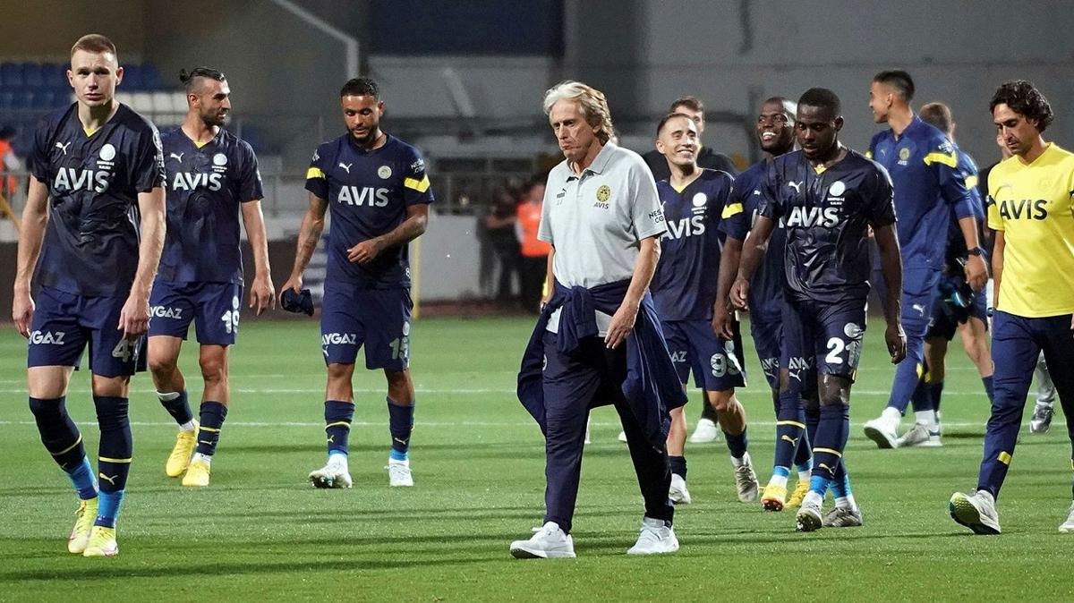 Jorge Jesus 3'l savunma iin kararn verdi