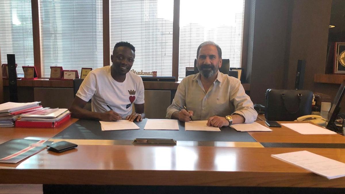 Sivasspor transferi resmen duyurdu! Ahmed Musa'y kadrolarna kattlar