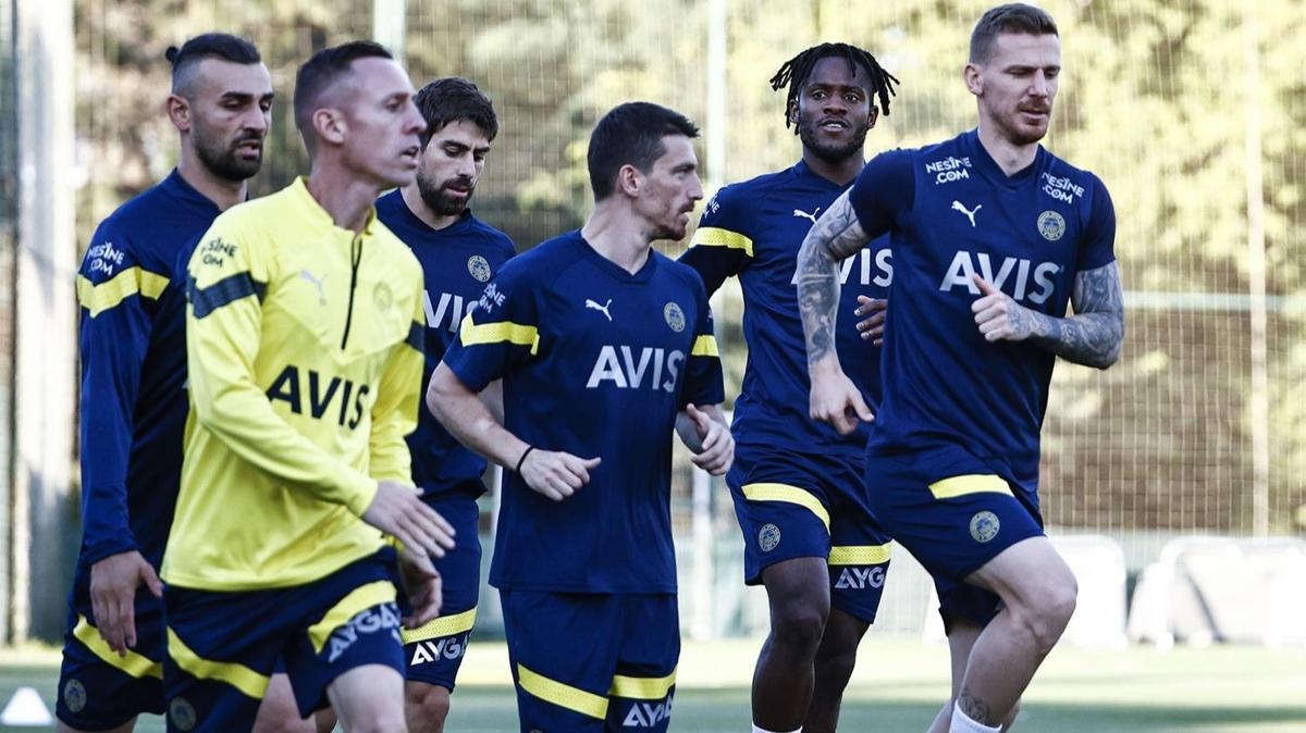 Fenerbahe'de tam gaz Dinamo Kiev ma mesaisi balad