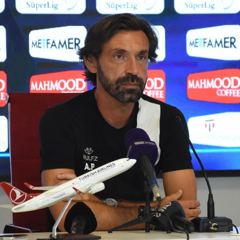 Andrea Pirlo takmn gol yollarnda yaad skntnn altn izdi: 'Bitiricilikte eksiiz'