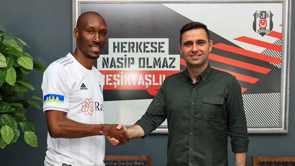 Beikta'ta Atiba Hutchinson karar verildi! Kadro dlar akland