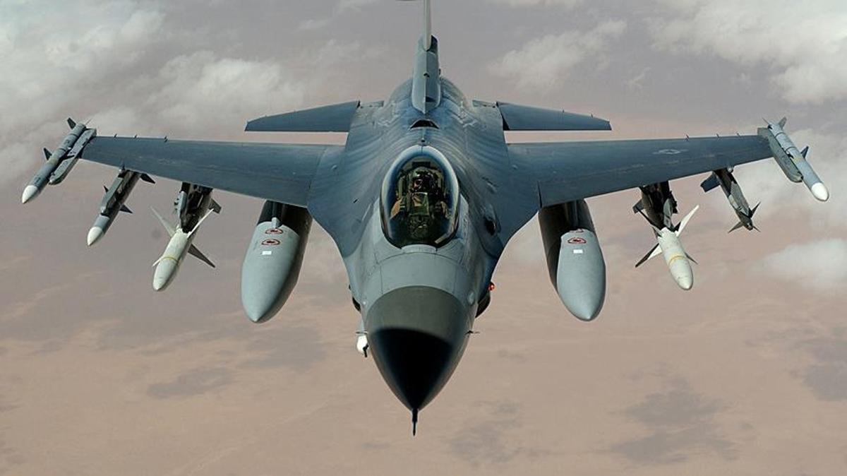 Yunanistan'a ABD destei... F-16'lar teslim aldlar