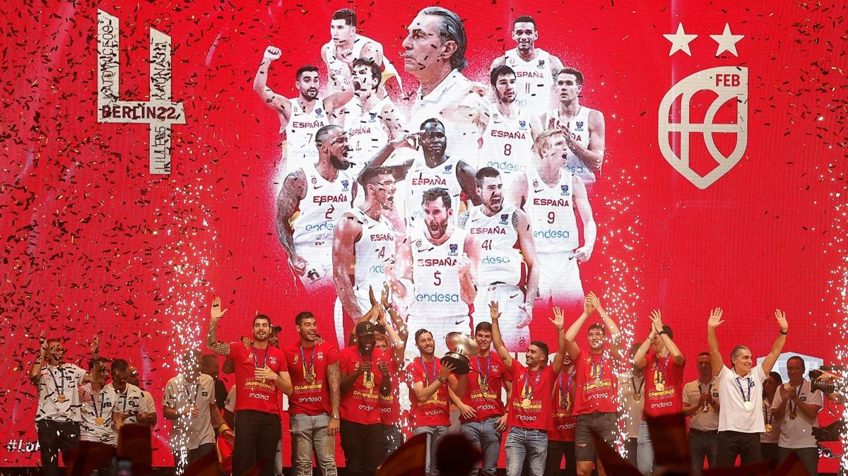 Eurobasket ampiyonu spanya kupa zaferini Madrid'de kutlad!