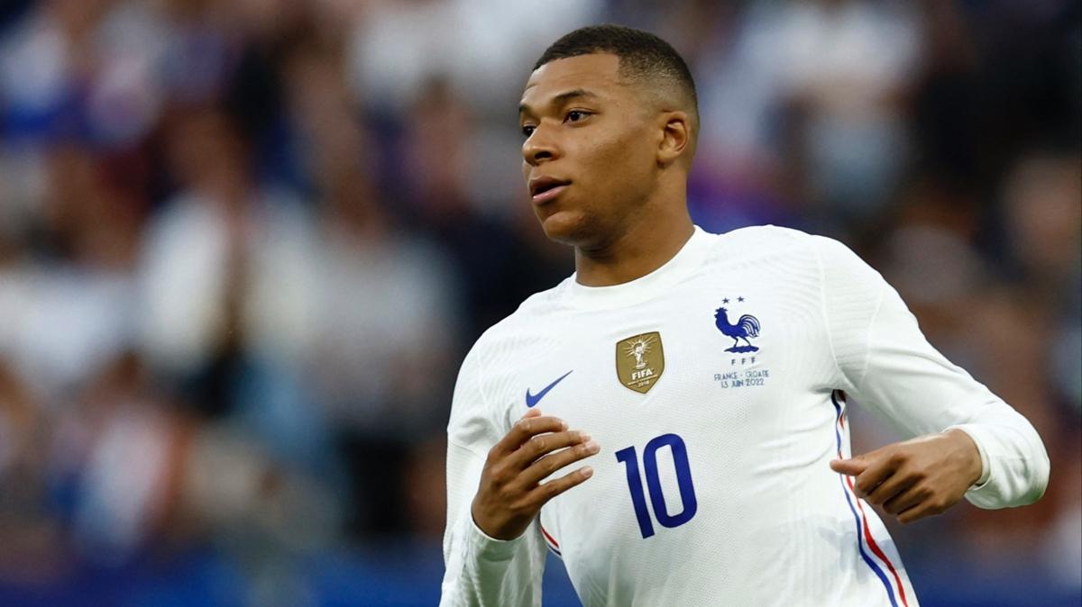 Kylian Mbappe kaosu devam ediyor! PSG'ye ta att