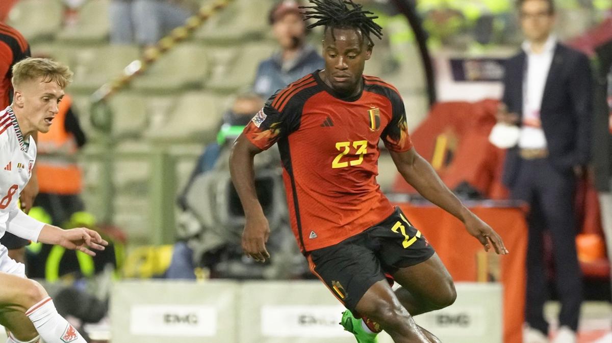 Michy Batshuayi'li Belika'ya Hollanda darbesi