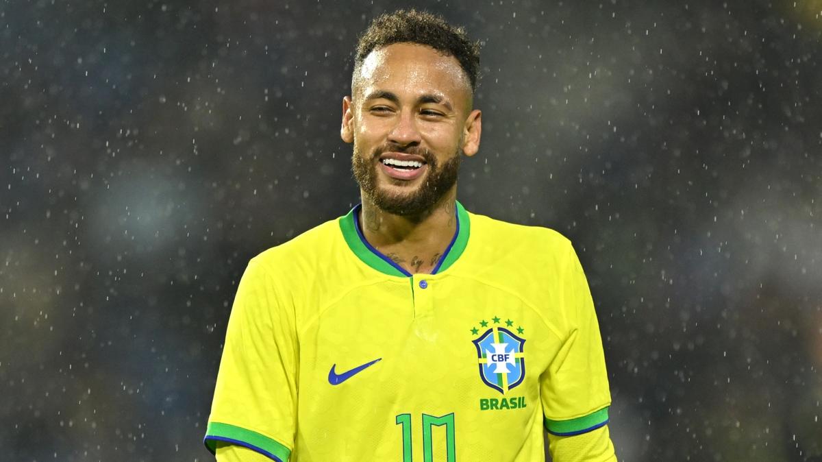 Neymar Milli Takm'daki arkadalarn vd:  "Oynadm en iyi Brezilya"