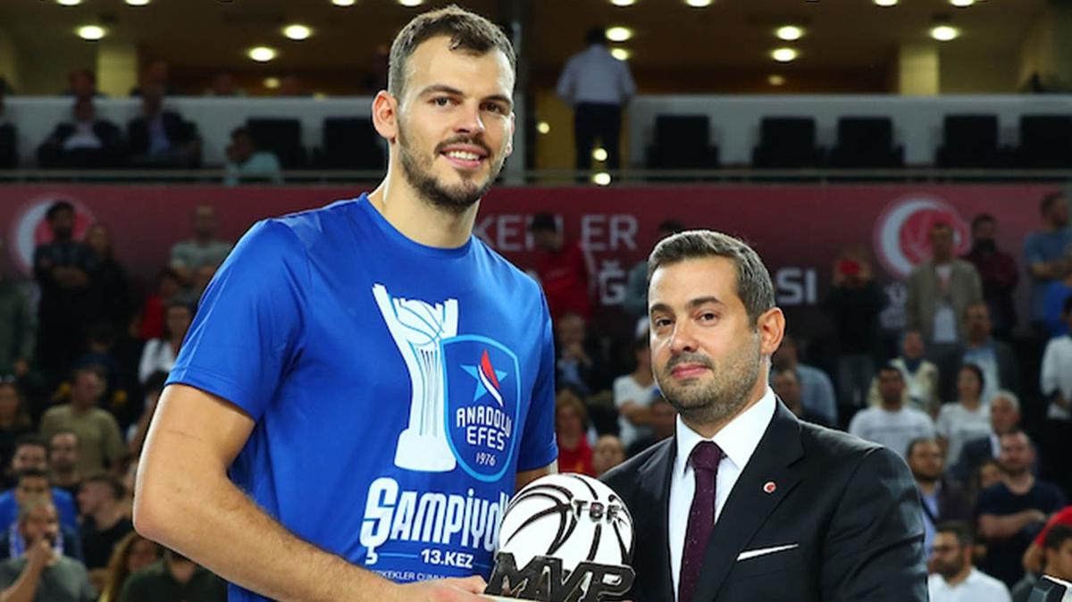 Ante Zizic, Anadolu Efes kariyerine MVP ile merhaba dedi