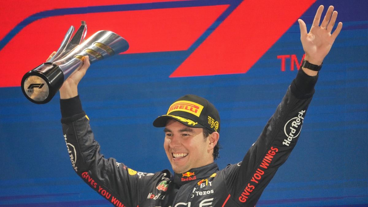 Formula 1'de Singapur Grand Prix'sinin galibi Sergio Perez oldu