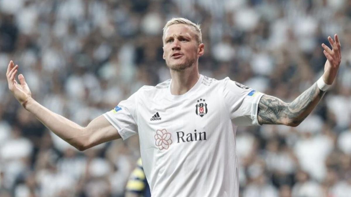 Wout Weghorst Fenerbahe derbisine damga vurdu