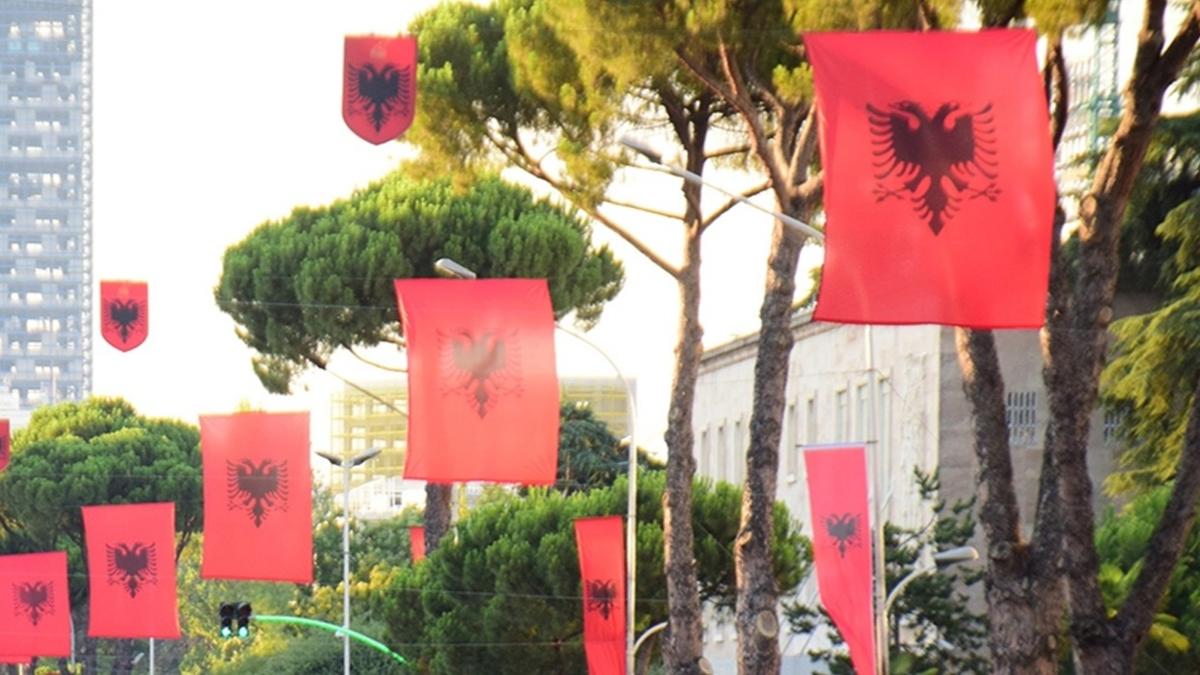 Arnavutluk'ta mahkeme, FET iltisakl kolejin kapatlmas kararn onaylad