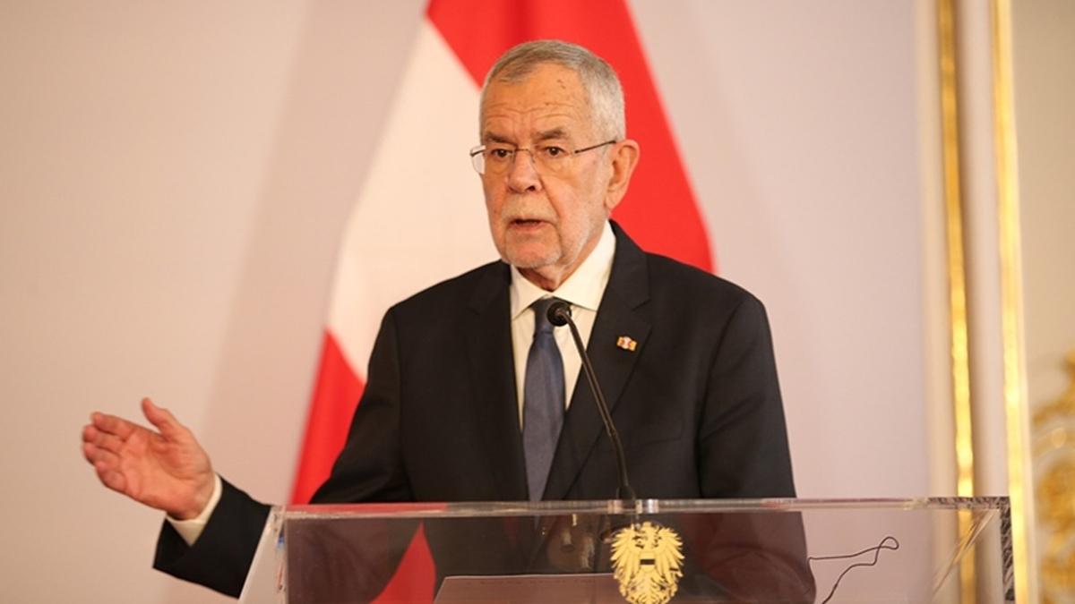 Avusturya'da cumhurbakanl seiminin favorisi mevcut Cumhurbakan Van der Bellen