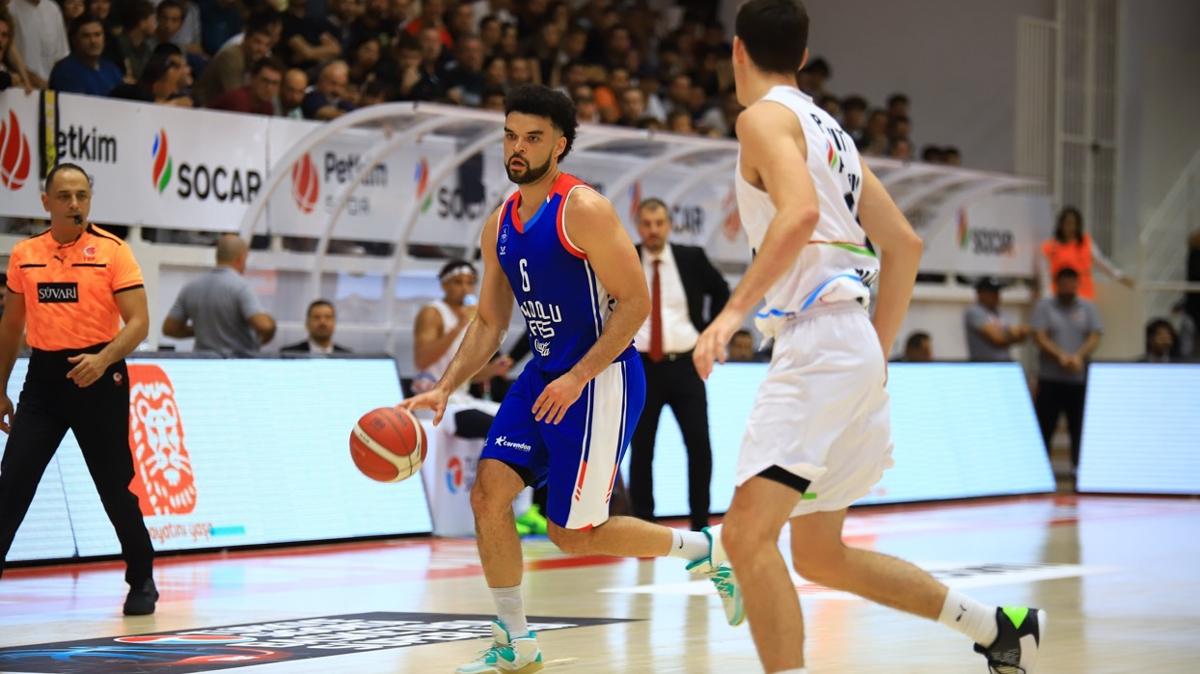 Anadolu Efes 11 say geriden gelip kazand