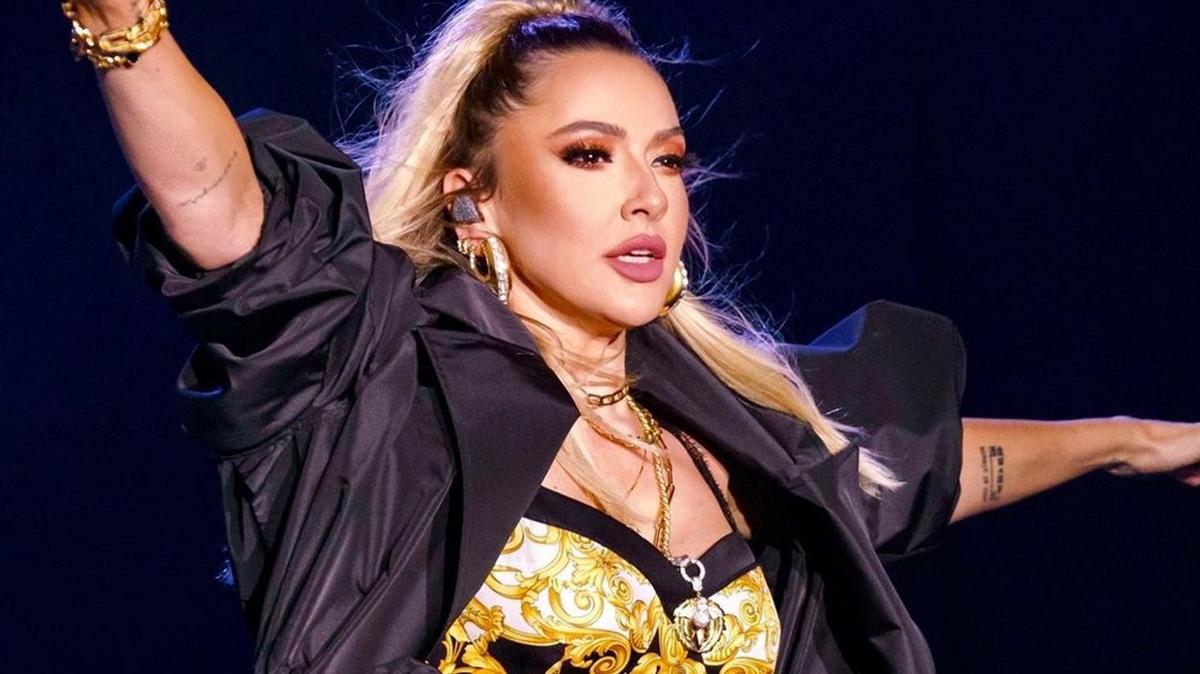 Zor gnleri geride brakt... Hadise pozlar ile byledi: Ayrlk yaram