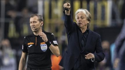 Jorge Jesus'tan Ba�ak�ehir galibiyeti sonras� oyuncusuna �vg�: 'Galibiyeti bize Altay getirdi'