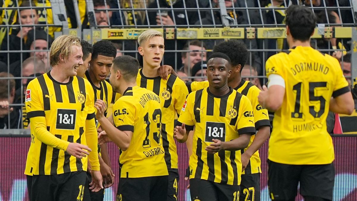 Borussia Dortmund'tan gol saana! Stuttgart' 5 golle devirdiler