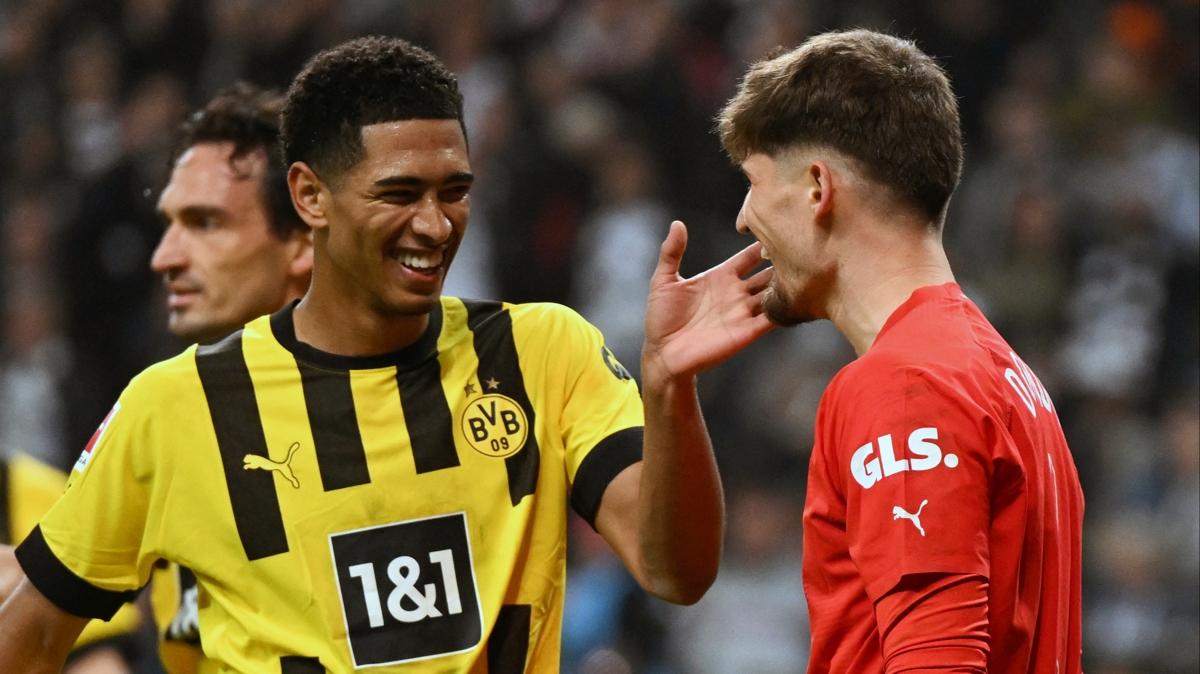 Jude Bellingham Bundesliga'da ipten ald! Borussia Dortmund Frankfurt'u 2 golle devirdi