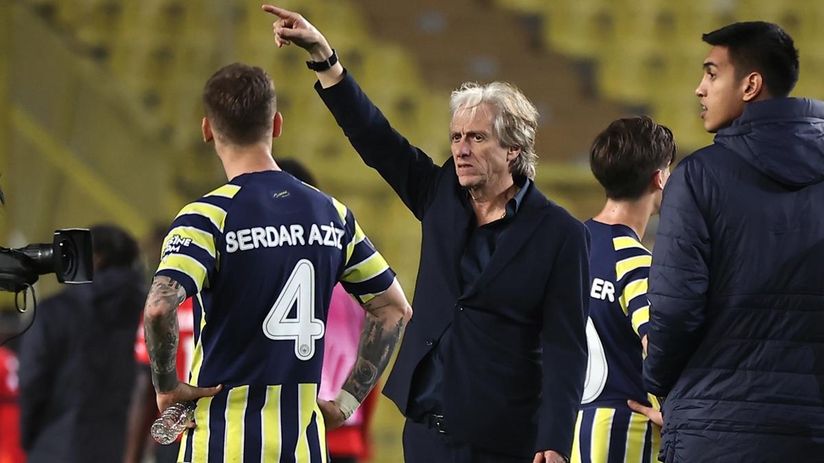 Jorge Jesus zirvede yalnz!