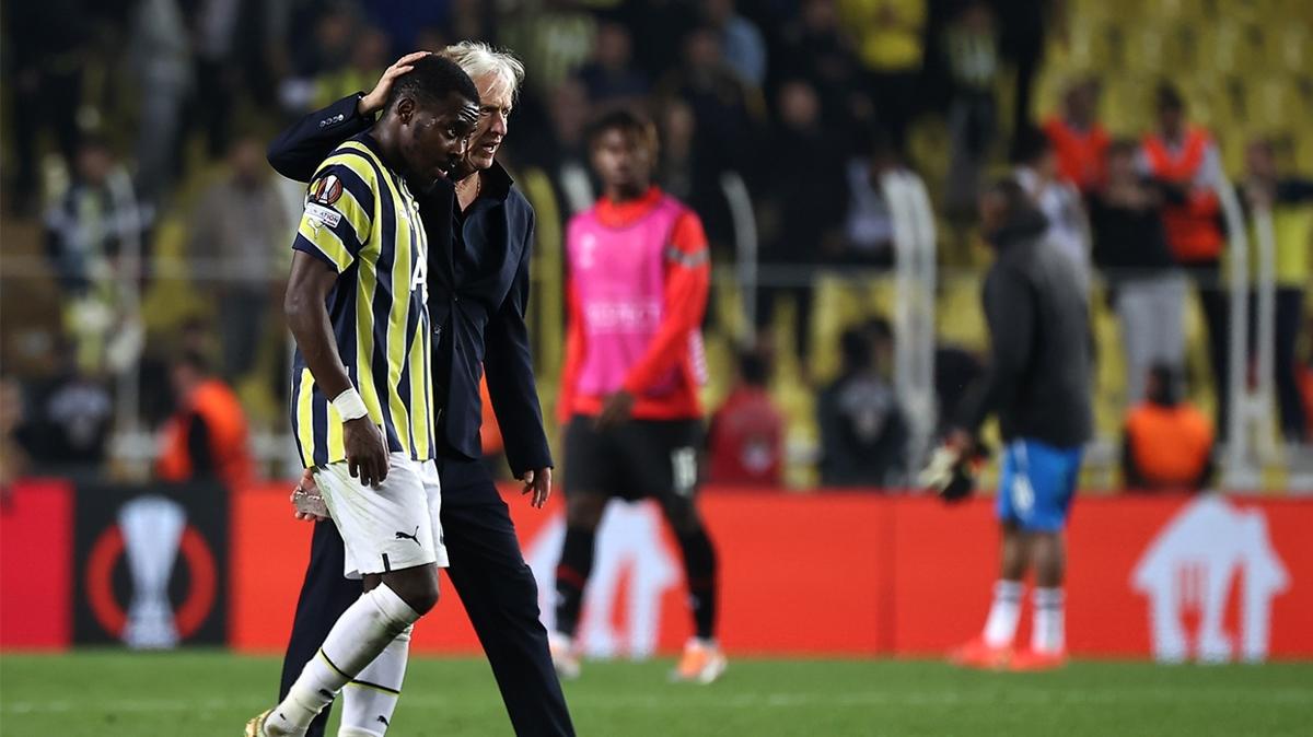 Bright Osayi-Samuel fenerbahe nijerya fotoraflar resimleri