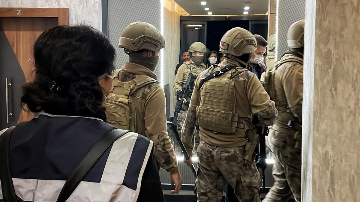 Organize su rgt yelerine afak baskn! Kendilerini polis gibi tantp SGK'y bile zarara uratmlar