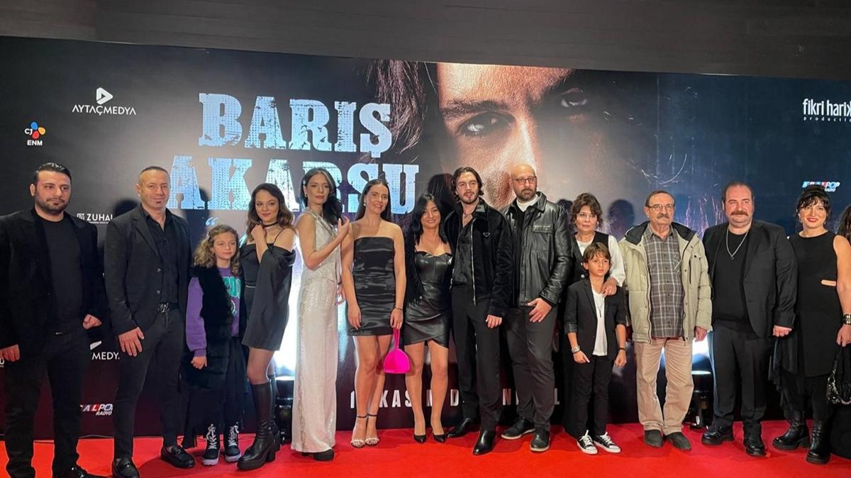 Bar Akarsu Merhaba filminden muhteem gala! 18 Kasm'da vizyona girecek