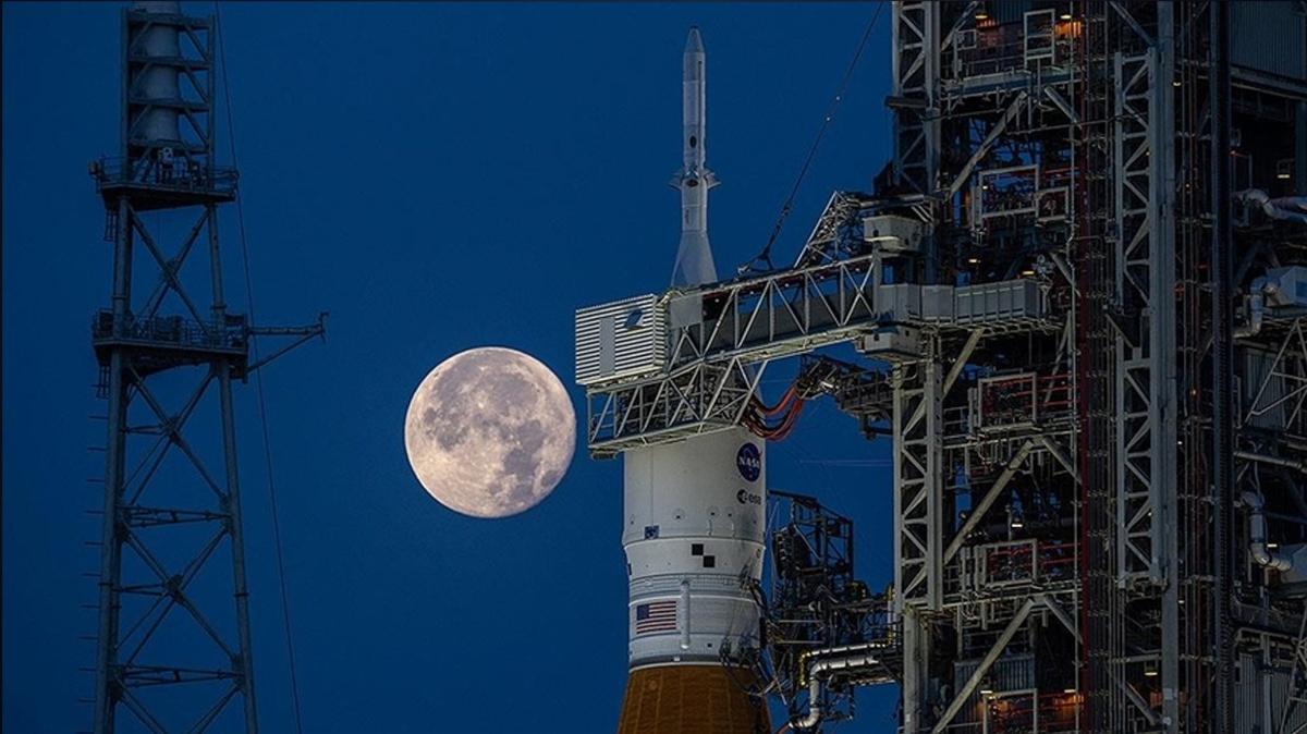 NASA, Ay'a ayak basma hedefine doru hzla ilerliyor
