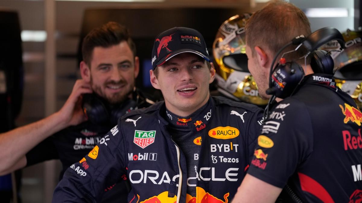 Max Verstappen, Formula 1 Abu Dabi Grand Prix'sinde pole pozisyonun sahibi oldu