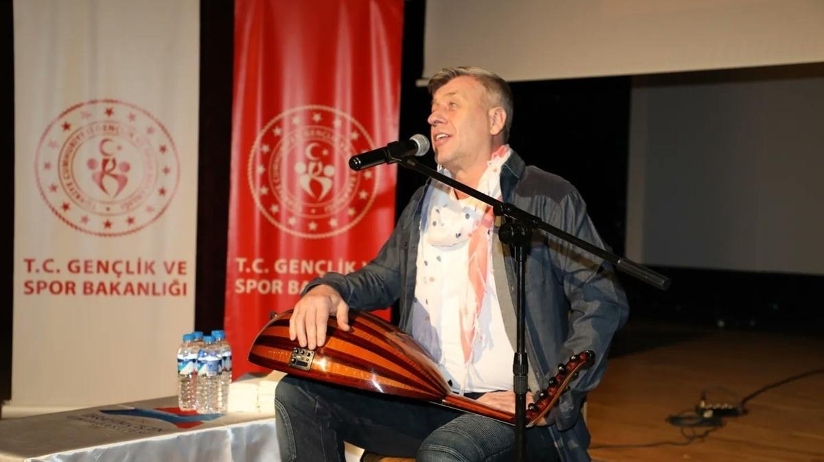 Metin entrk ile renciler bulutu... Trk syledi, sylei yapt