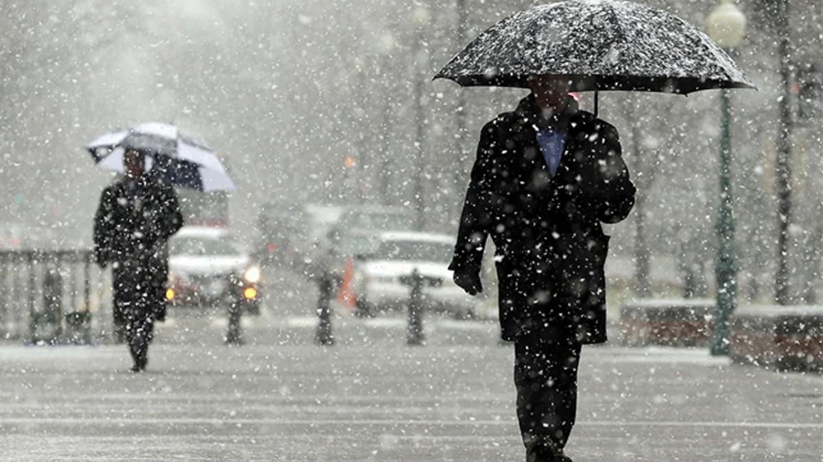 Kuvvetli saanak ve kar geliyor... Trkiye'de scaklklar decek! Meteoroloji il il aklad