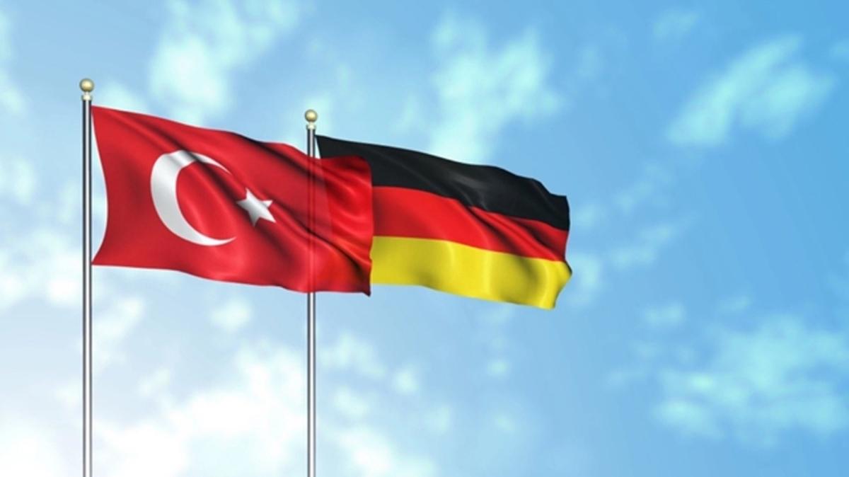 Trklerin yllardr bekledii karar iin geri saym balad! Alman hkmeti kararn verdi